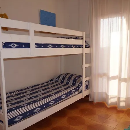 Great Flat With Shared Pool For Six Guests-beahost
