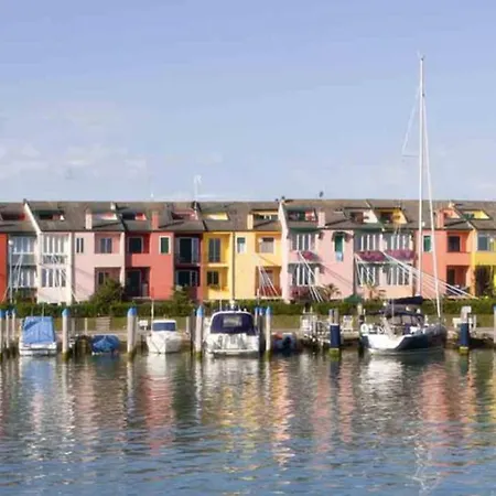Appartamento Great Flat With Shared Pool For Six Guests-beahost Caorle