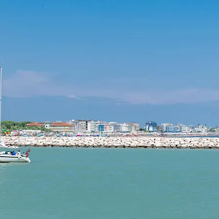 Apartman Great Flat With Shared Pool For Six Guests-beahost Caorle